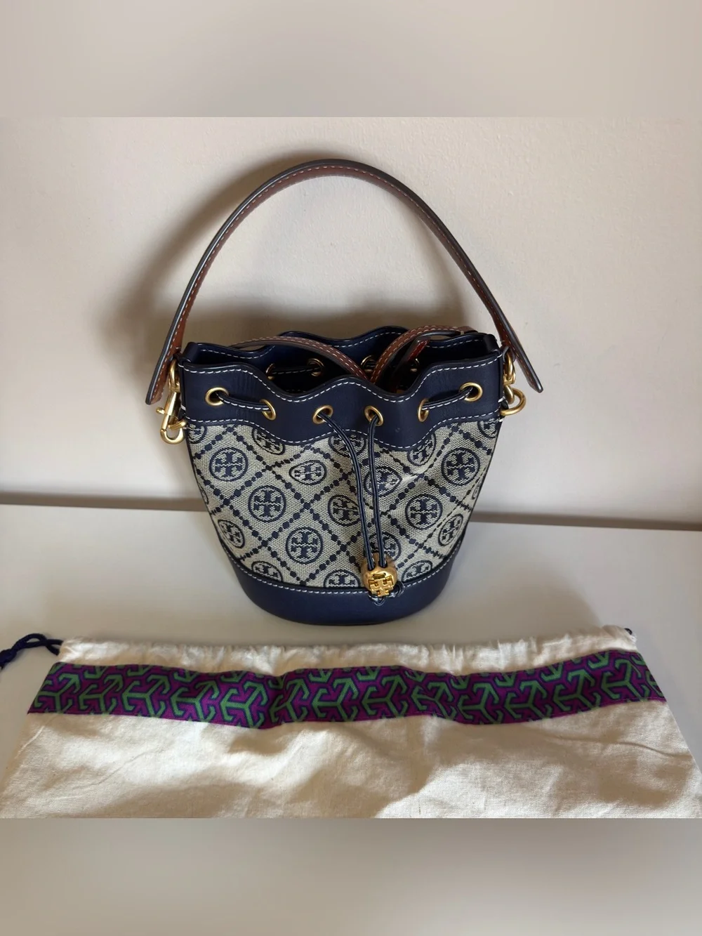 Tory Burch mini Bucket Bag-used
